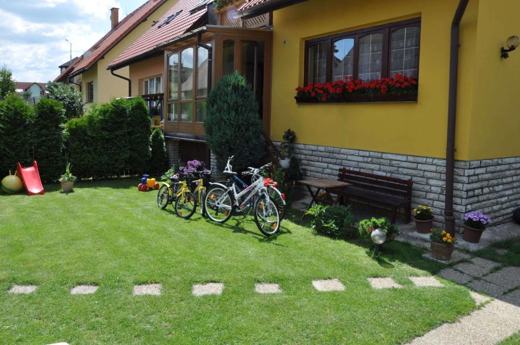 Vila House Family Hotel Poprad Exterior foto